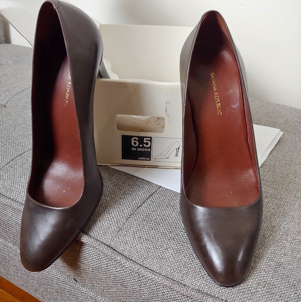 Banana Republic Brown Pumps sz 6.5